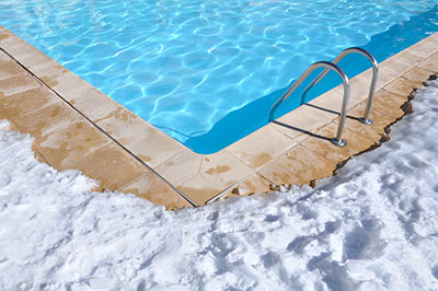 snow-around-pool-and-ladder